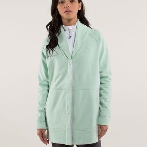Lululemon Yin To My Yang Cardi
Heathered Fresh Teal. Good used condition. Size 8